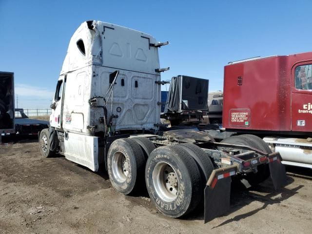 2019 Freightliner Cascadia 125