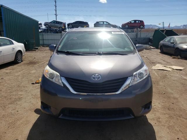 2011 Toyota Sienna LE