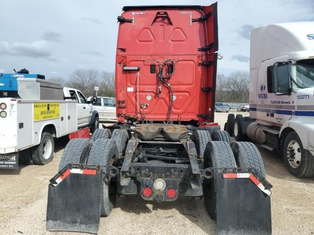 2015 Freightliner Cascadia 125