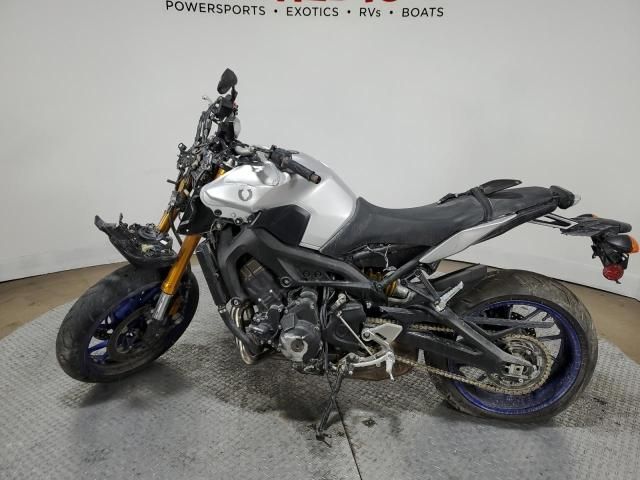 2015 Yamaha FZ09