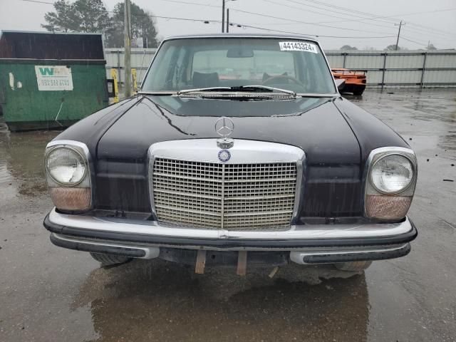 1971 Mercedes-Benz 250