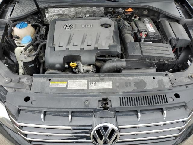 2014 Volkswagen Passat SE