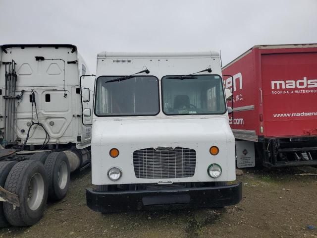 2010 Freightliner Chassis M Line WALK-IN Van