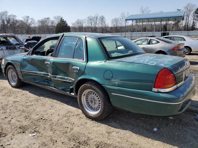 2000 Ford Crown Victoria LX