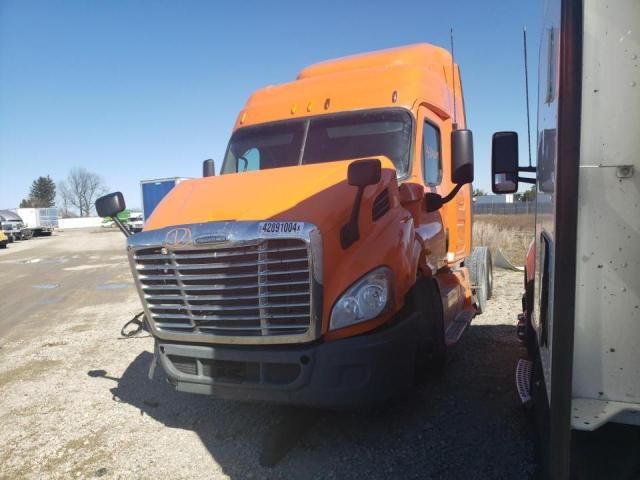 2012 Freightliner Cascadia 113