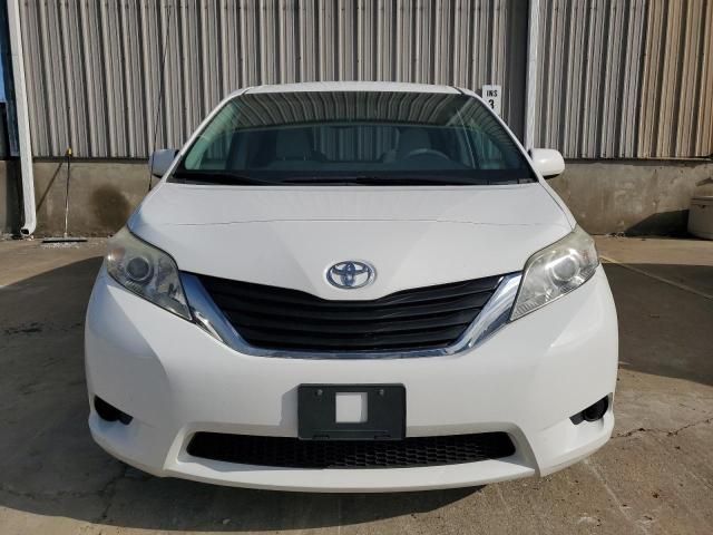 2012 Toyota Sienna LE