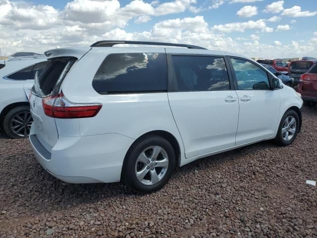 2015 Toyota Sienna LE