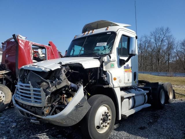 2020 Freightliner Cascadia 125