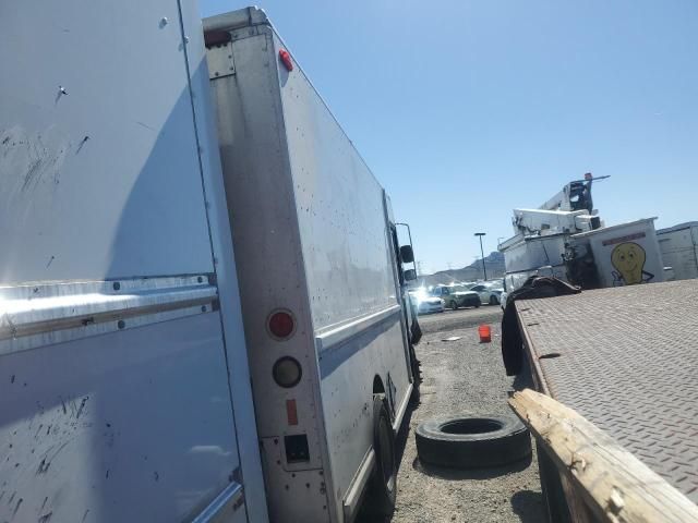 1998 Freightliner Chassis M Line WALK-IN Van