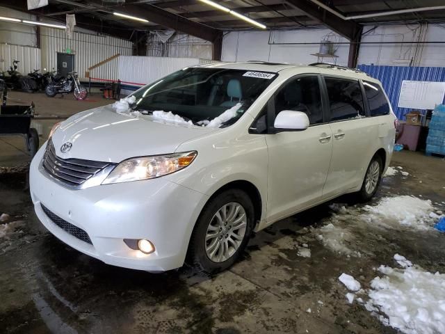 2017 Toyota Sienna XLE