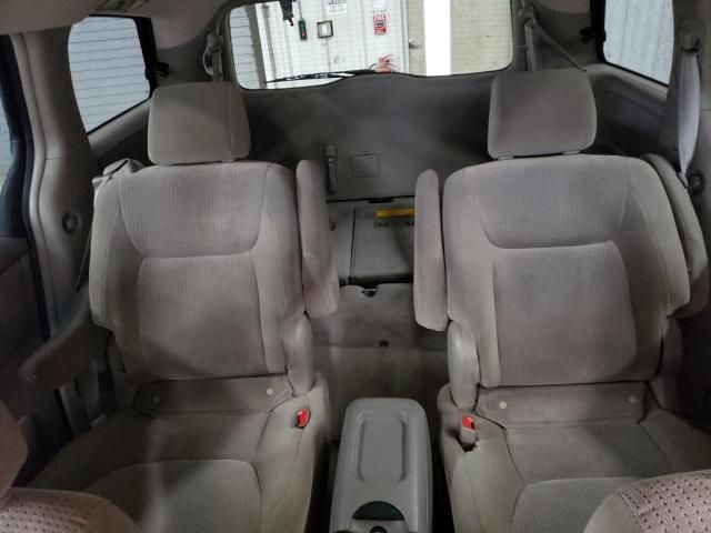 2008 Toyota Sienna CE