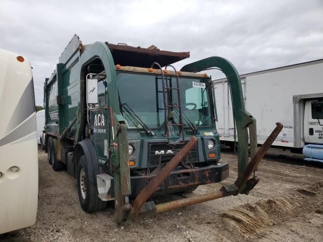 2011 Mack 600 MRU600