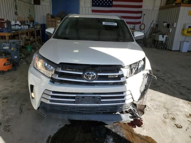 2019 Toyota Highlander SE