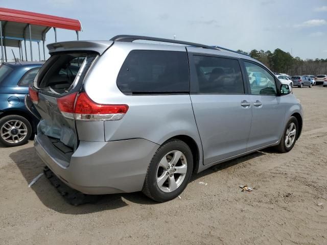 2014 Toyota Sienna LE