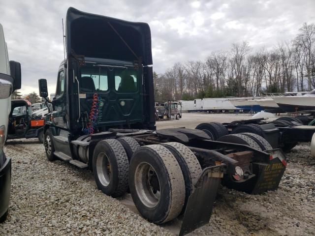 2016 Freightliner Cascadia 125