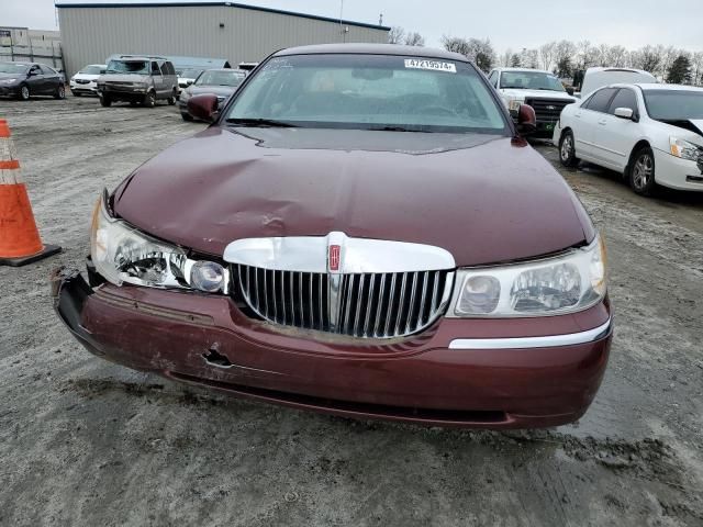 2000 Lincoln Town Car Signature