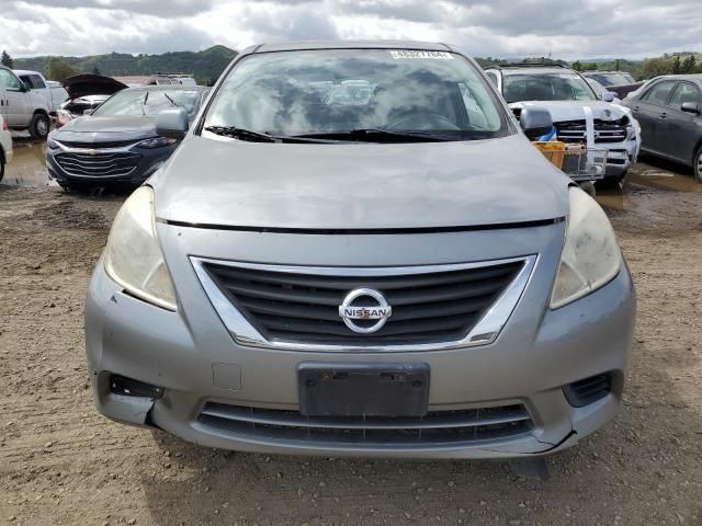 2013 Nissan Versa S