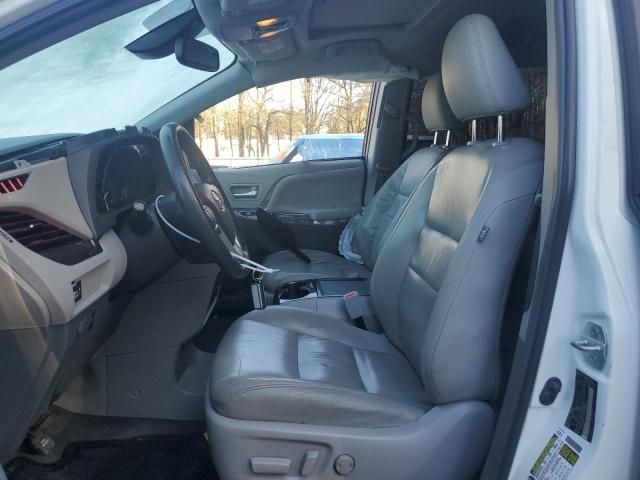 2018 Toyota Sienna XLE