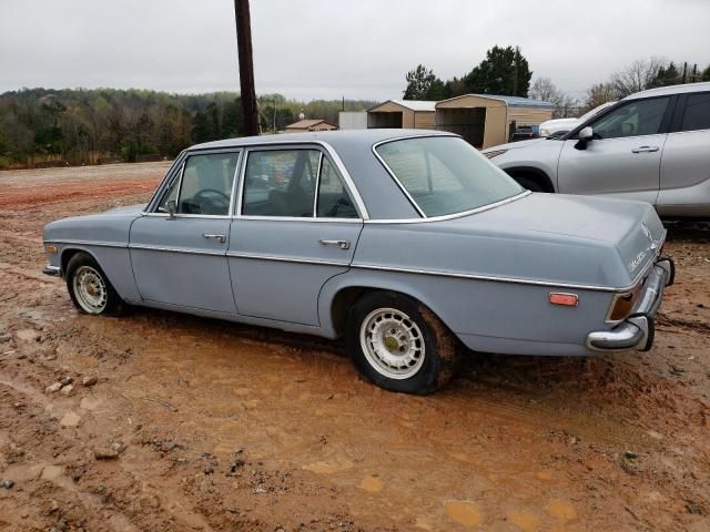 1971 Mercedes-Benz 220D