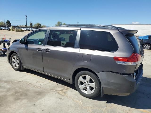 2014 Toyota Sienna LE