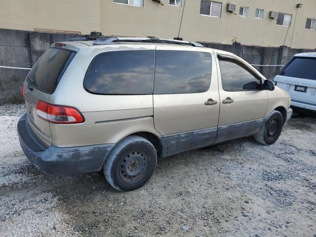 2002 Toyota Sienna CE