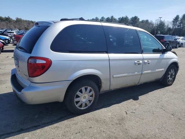 2005 Chrysler Town & Country Touring