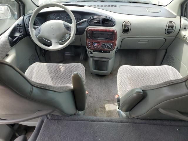 2000 Chrysler Grand Voyager SE