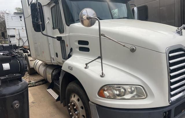 2013 Mack 600 CXU600