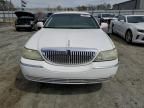 2003 Lincoln Town Car Signature