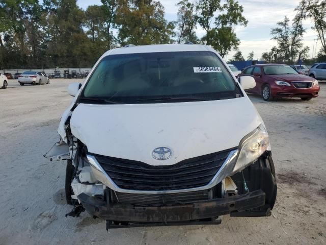 2011 Toyota Sienna LE