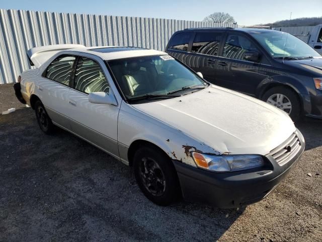 1999 Toyota Camry LE