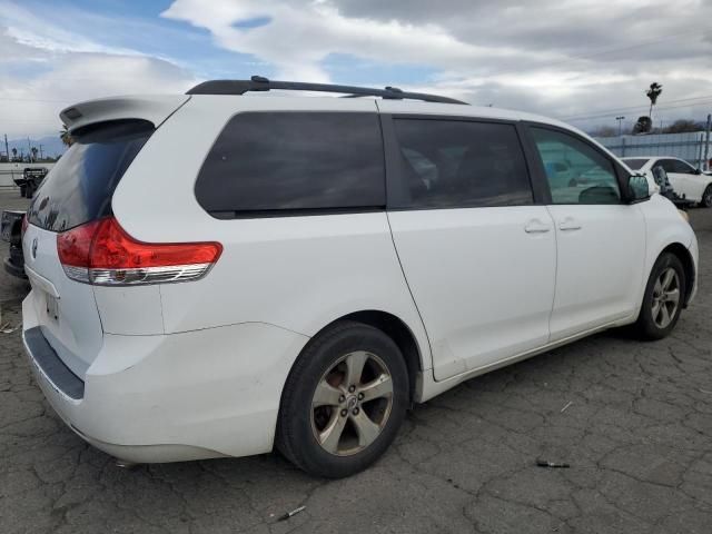 2011 Toyota Sienna LE