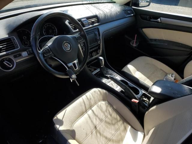 2014 Volkswagen Passat SE