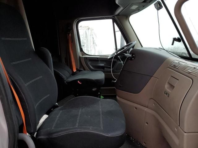 2018 Freightliner Cascadia 1