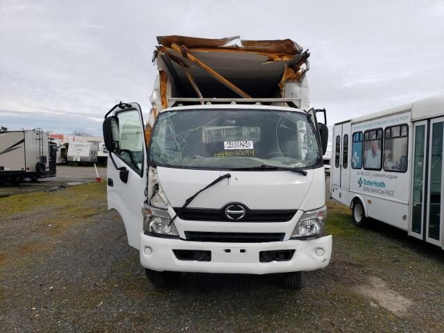 2017 Hino 195