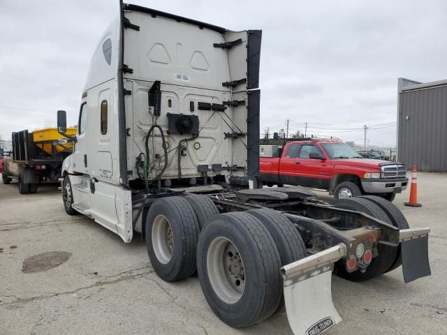 2018 Freightliner Cascadia 126