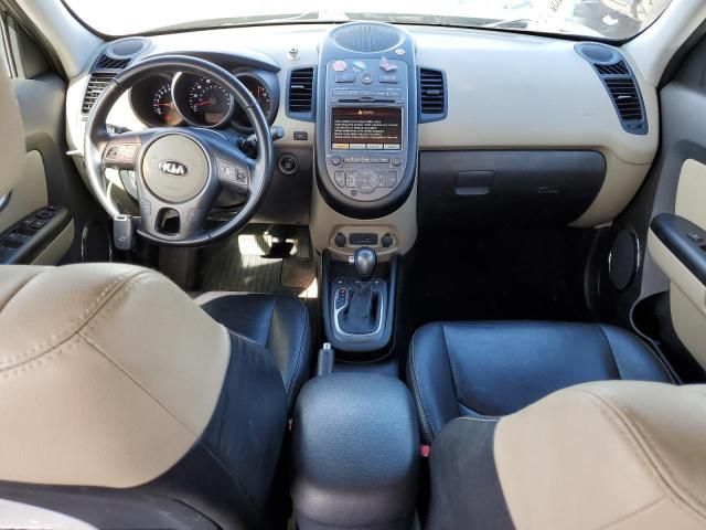 2013 KIA Soul +