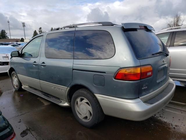 1998 Toyota Sienna LE