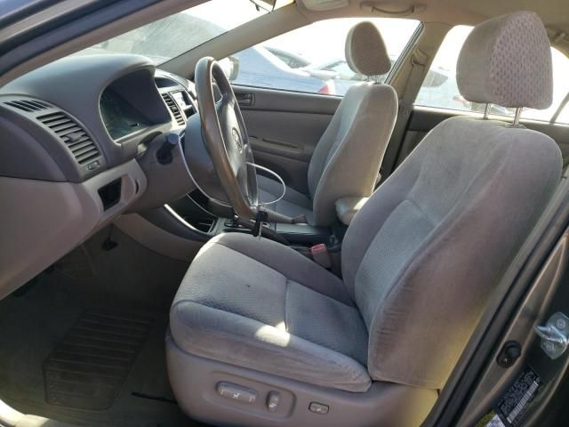 2004 Toyota Camry LE