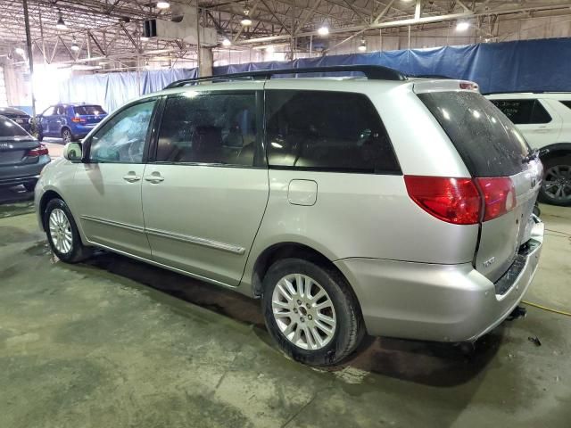 2010 Toyota Sienna XLE