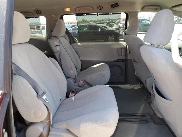 2014 Toyota Sienna LE