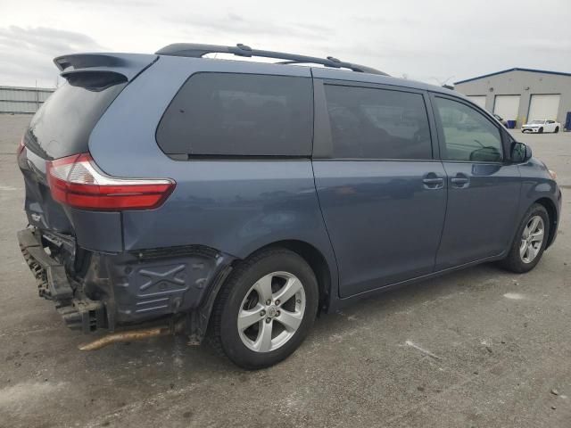 2015 Toyota Sienna LE