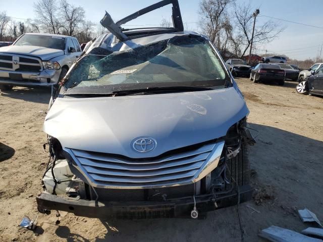 2014 Toyota Sienna XLE