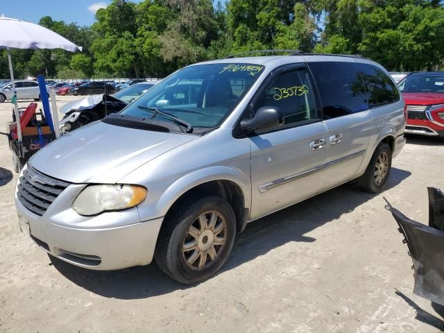 2005 Chrysler Town & Country Touring