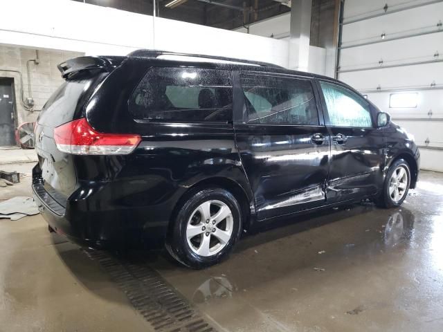 2011 Toyota Sienna LE