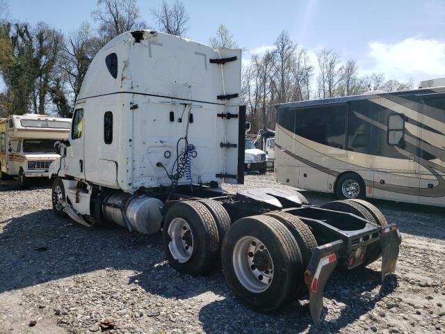 2019 Freightliner Cascadia 126