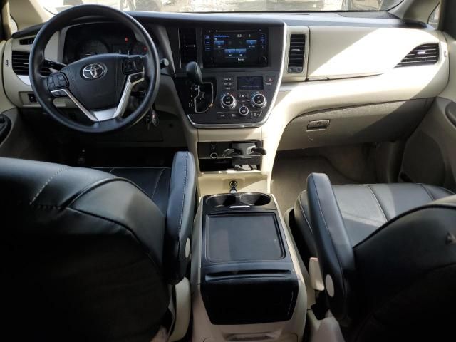 2015 Toyota Sienna LE