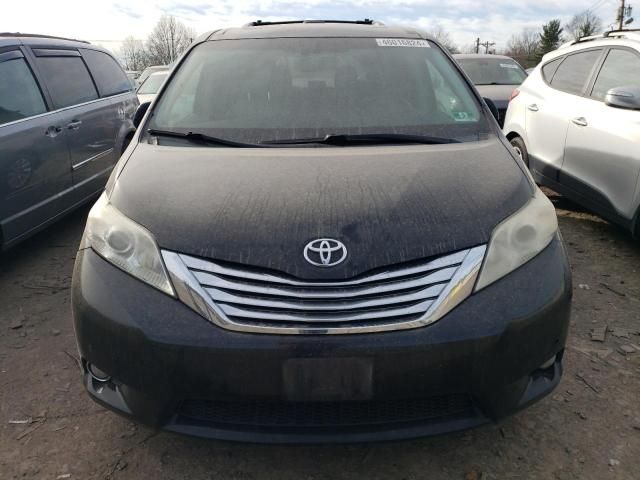 2012 Toyota Sienna XLE