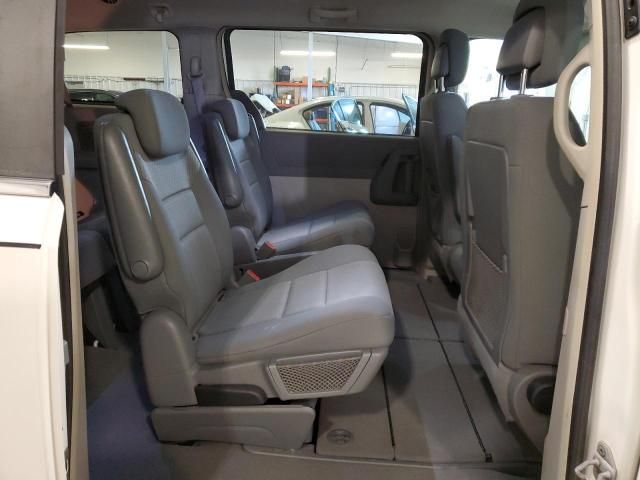 2010 Chrysler Town & Country Touring