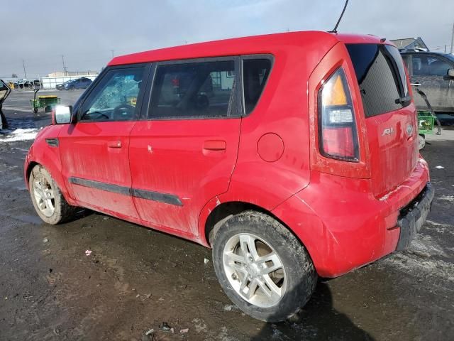 2010 KIA Soul +